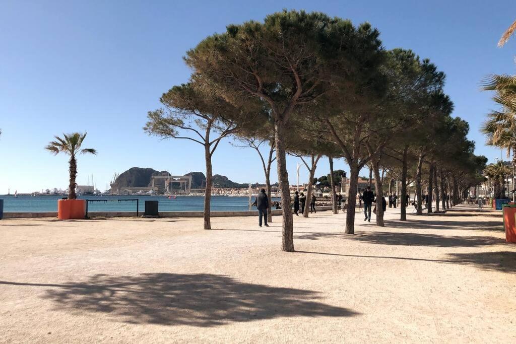 Blue Summer Vibes Mini Studio For Two, Ac, Parking, Beach At 50M, Spa Access -2 Λα Σιοτά Εξωτερικό φωτογραφία